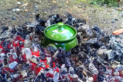 Glineni lonac za žar, mali, smeđi