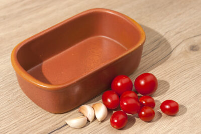 Lazanjera – glinena posuda za pečenje i serviranje, pravokutna